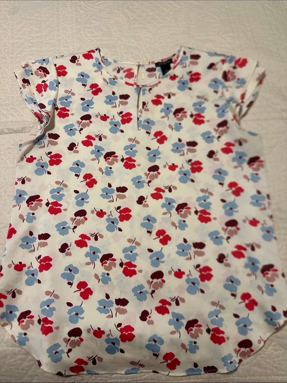 Women’s Ann Taylor Cream Floral Short-Sleeve Top - Pink & Blue Flowers